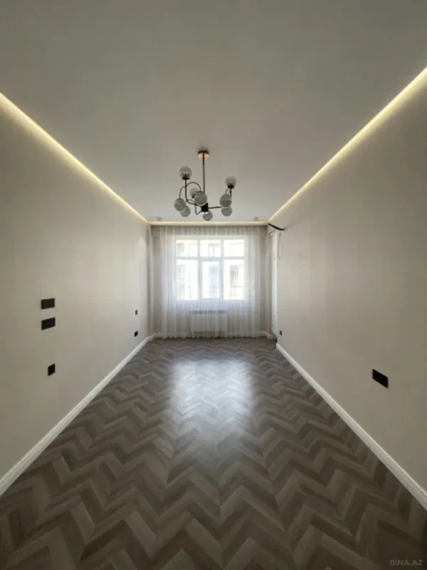 Satılır 3 otaqlı mənzil 165 m²