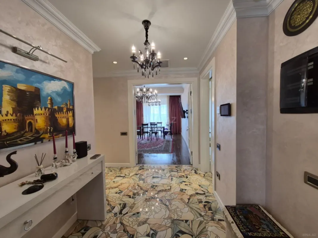 Kirayə verilir 3 otaqlı mənzil 170 m²