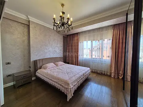 Kirayə verilir 3 otaqlı mənzil 170 m²