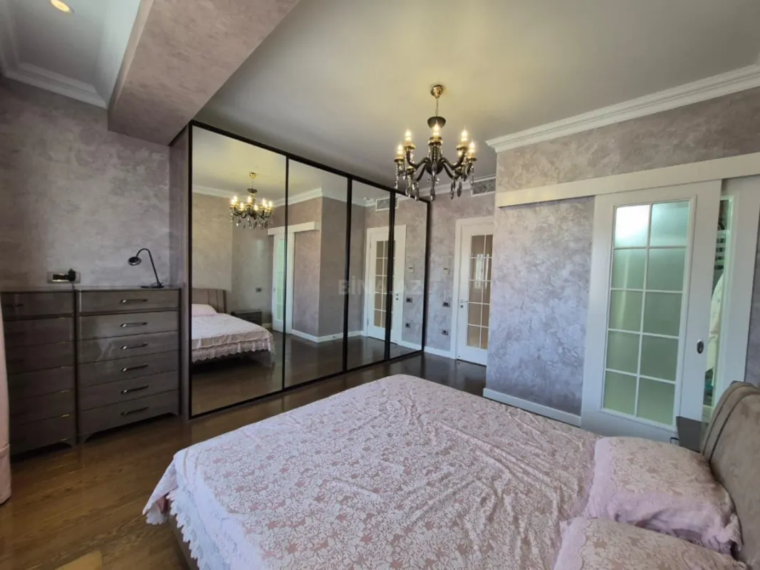 Kirayə verilir 3 otaqlı mənzil 170 m²