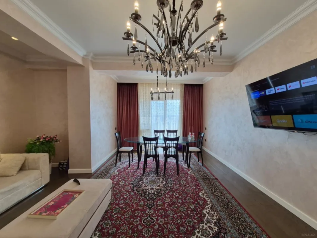 Kirayə verilir 3 otaqlı mənzil 170 m²