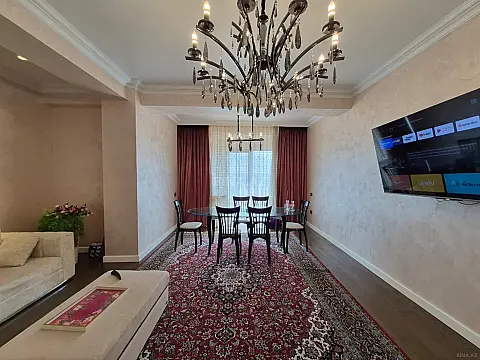 Kirayə verilir 3 otaqlı mənzil 170 m²