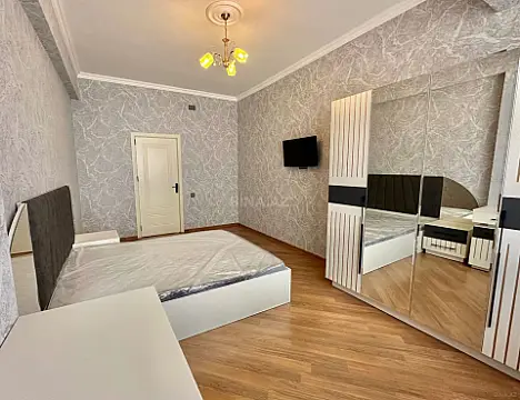 Kirayə verilir 3 otaqlı mənzil 120 m²