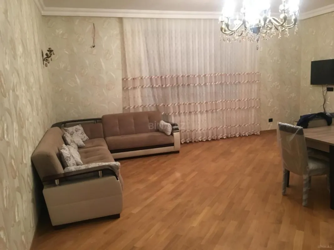 Kirayə verilir 3 otaqlı mənzil 110 m²