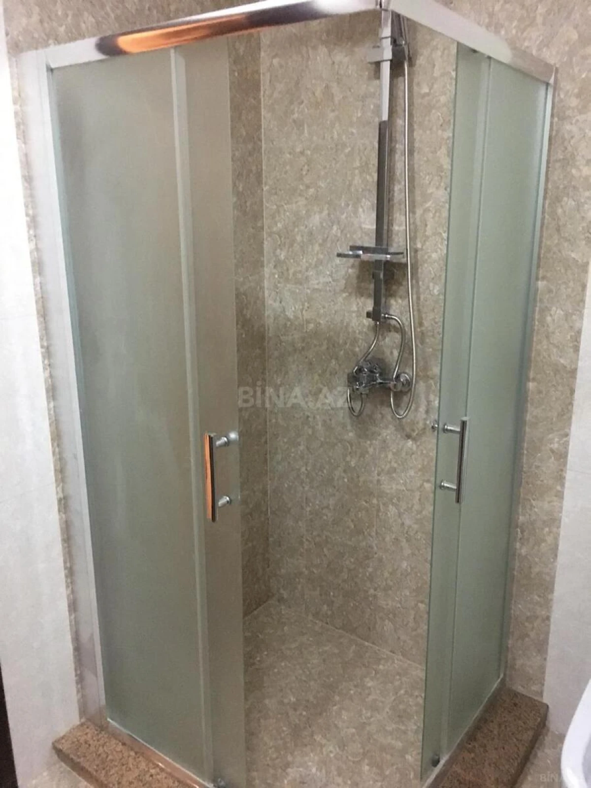 Kirayə verilir 3 otaqlı mənzil 110 m²