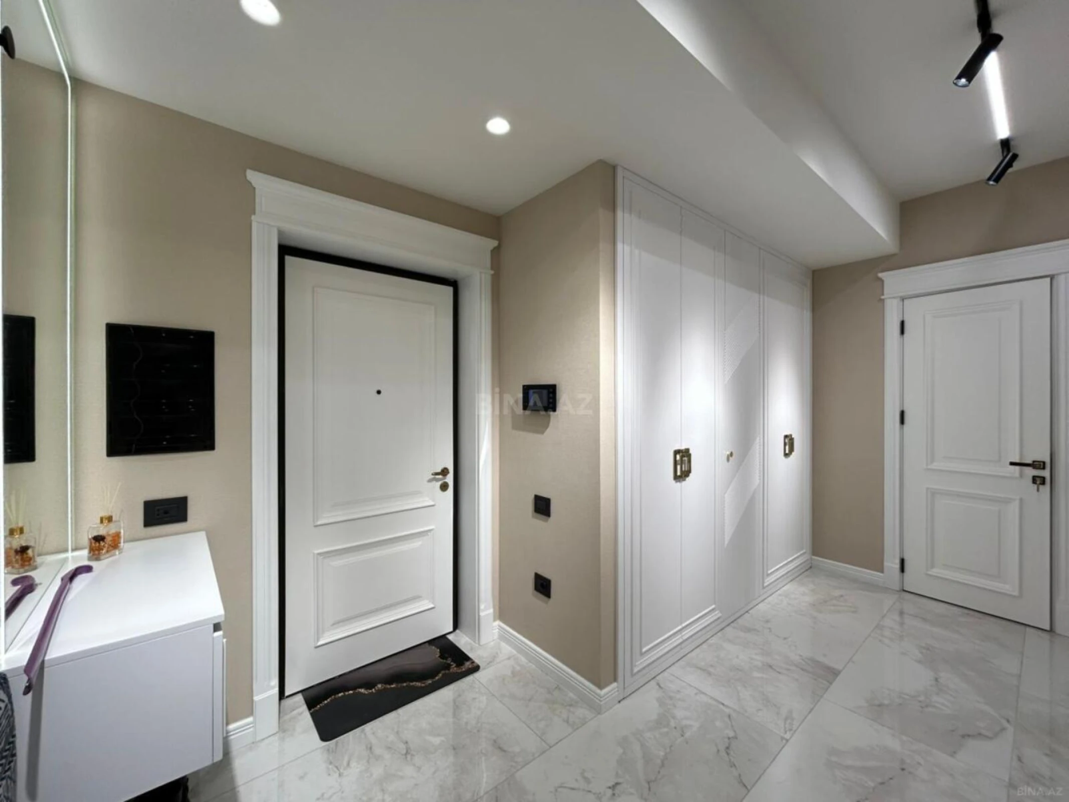 Satılır 3 otaqlı mənzil 95 m²