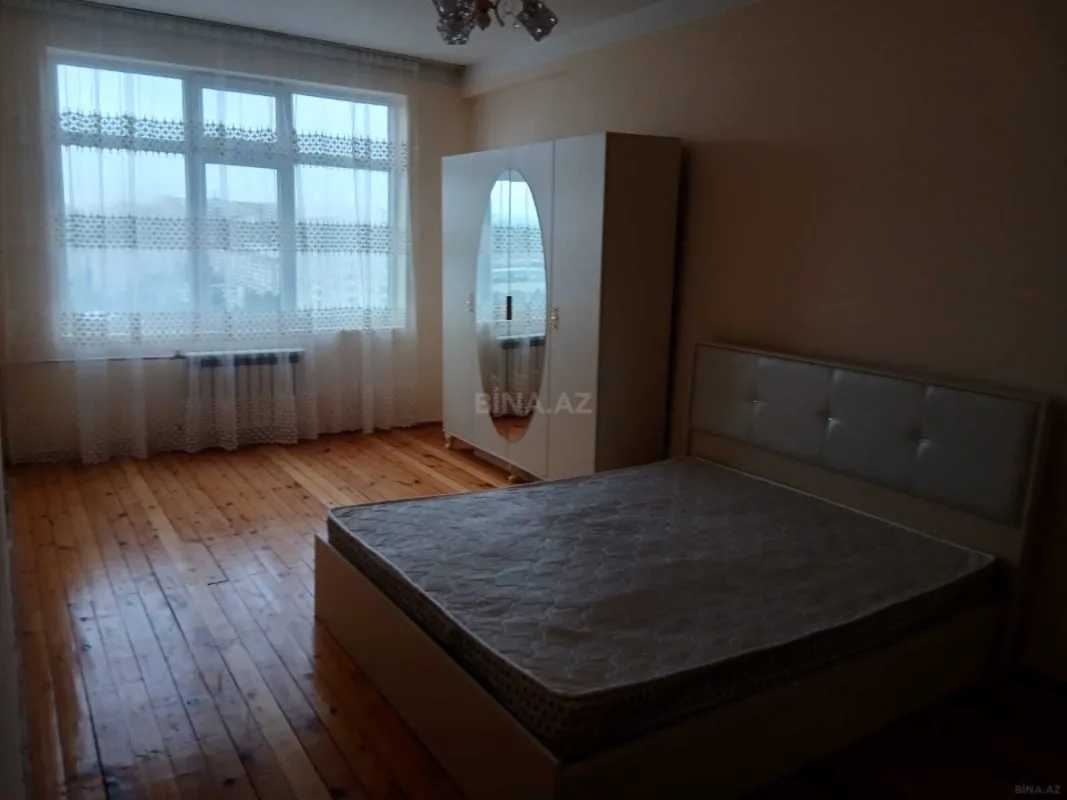 Kirayə verilir 3 otaqlı mənzil 125 m²