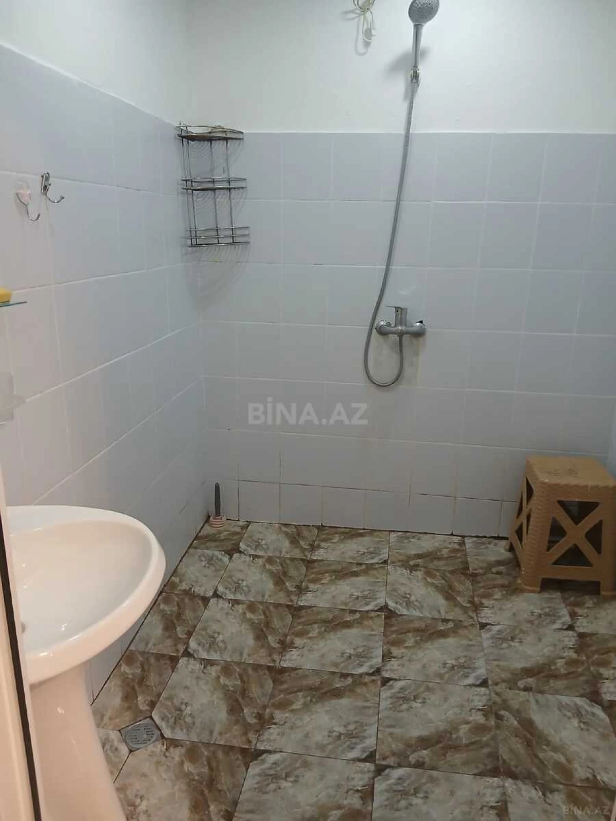 Kirayə verilir 3 otaqlı mənzil 125 m²