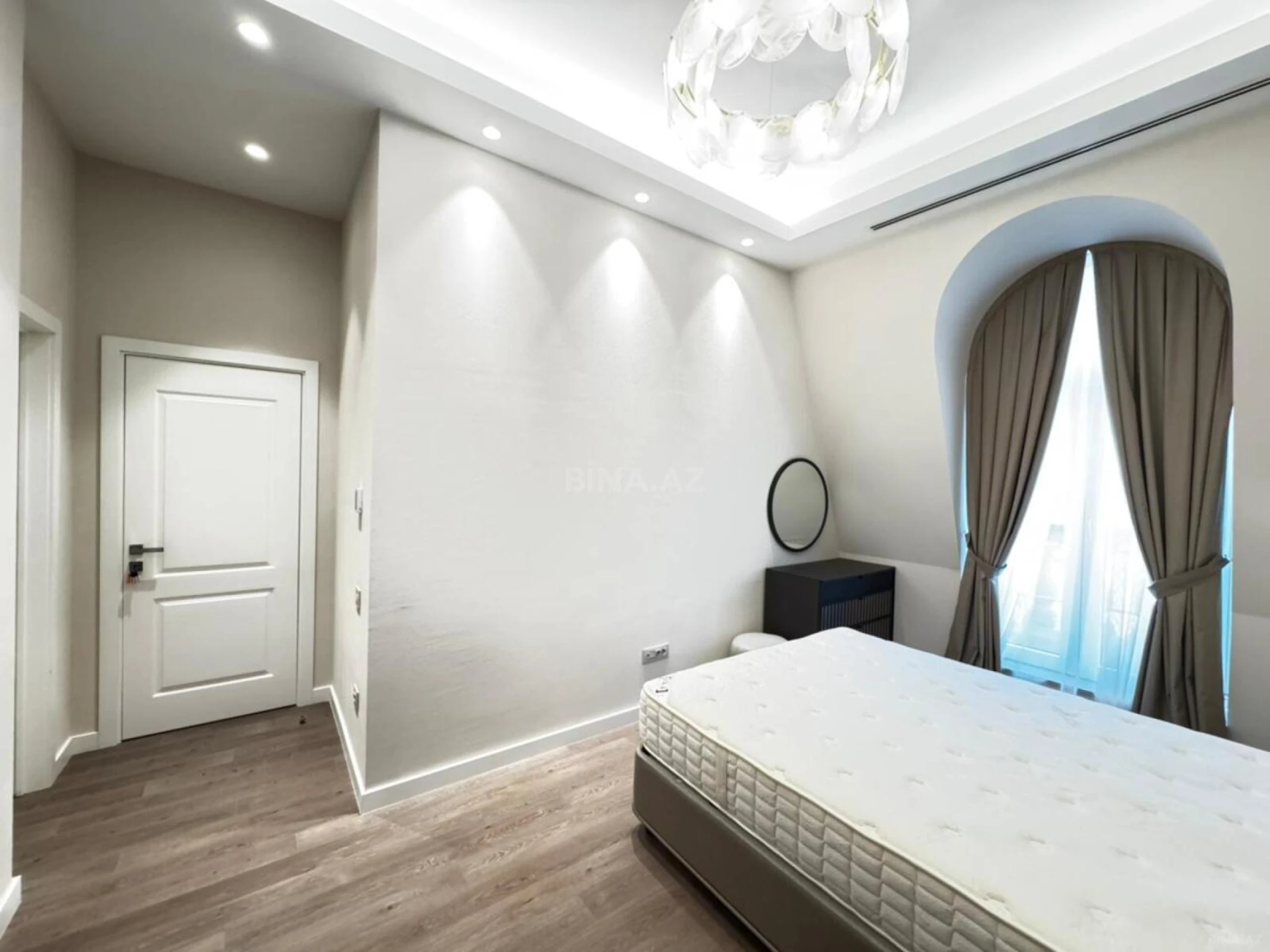 Kirayə verilir 3 otaqlı mənzil 100 m²