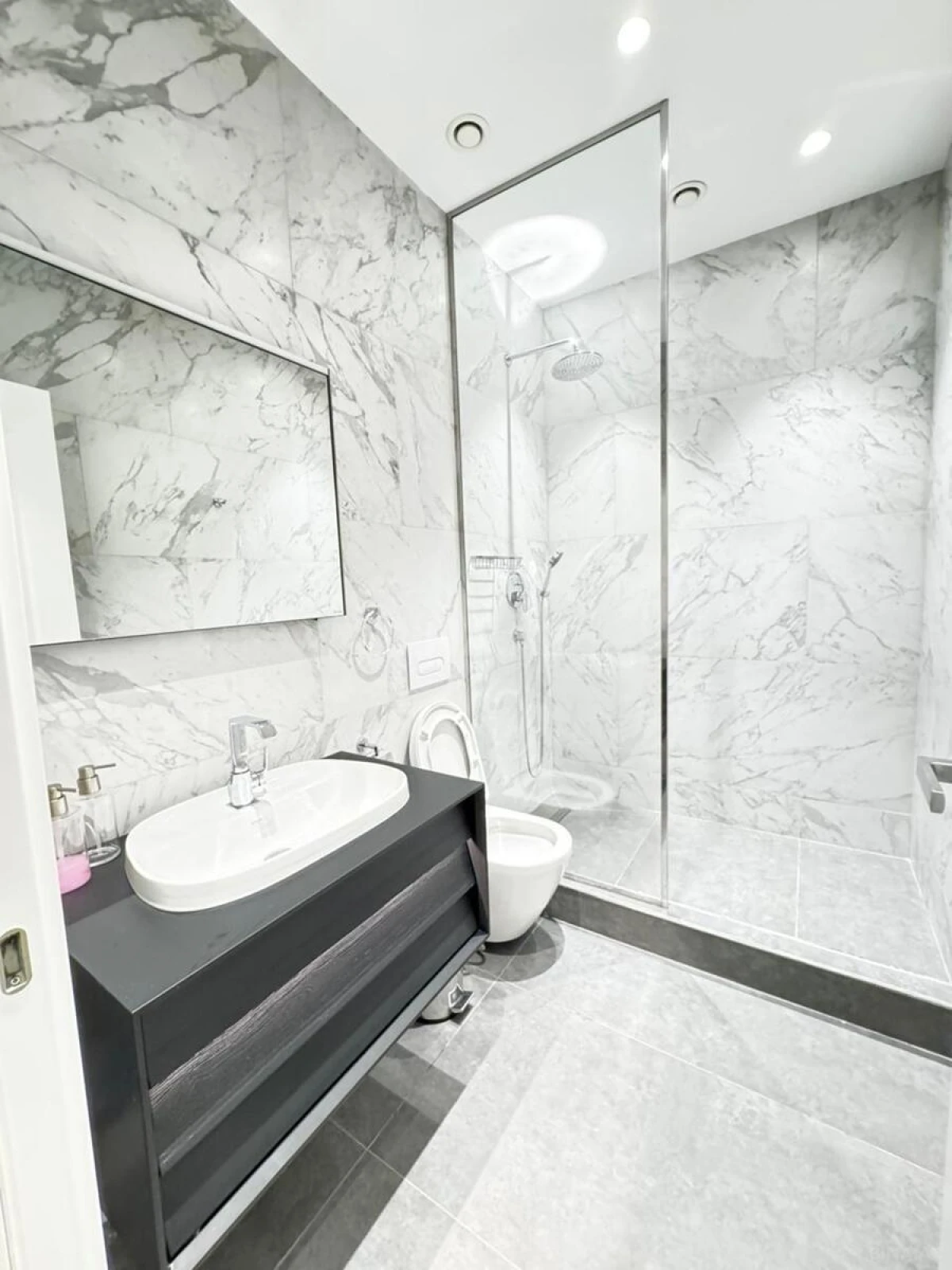 Kirayə verilir 3 otaqlı mənzil 100 m²