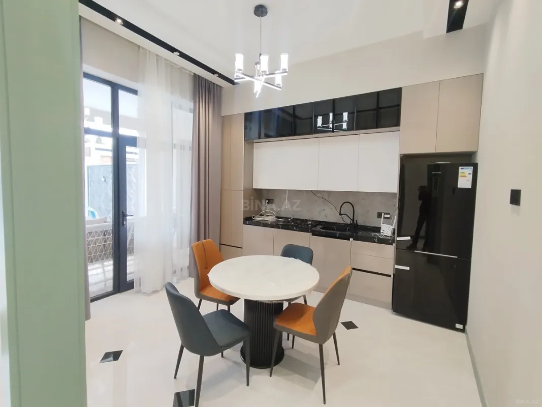 Satılır 4 otaqlı həyət evi 170 m²
