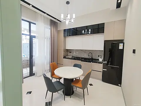 Satılır 4 otaqlı həyət evi 170 m²