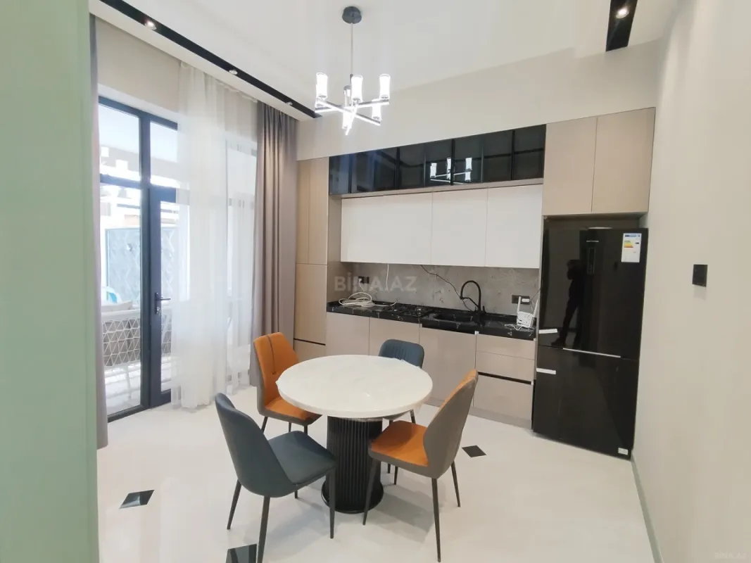 Satılır 4 otaqlı həyət evi 170 m²