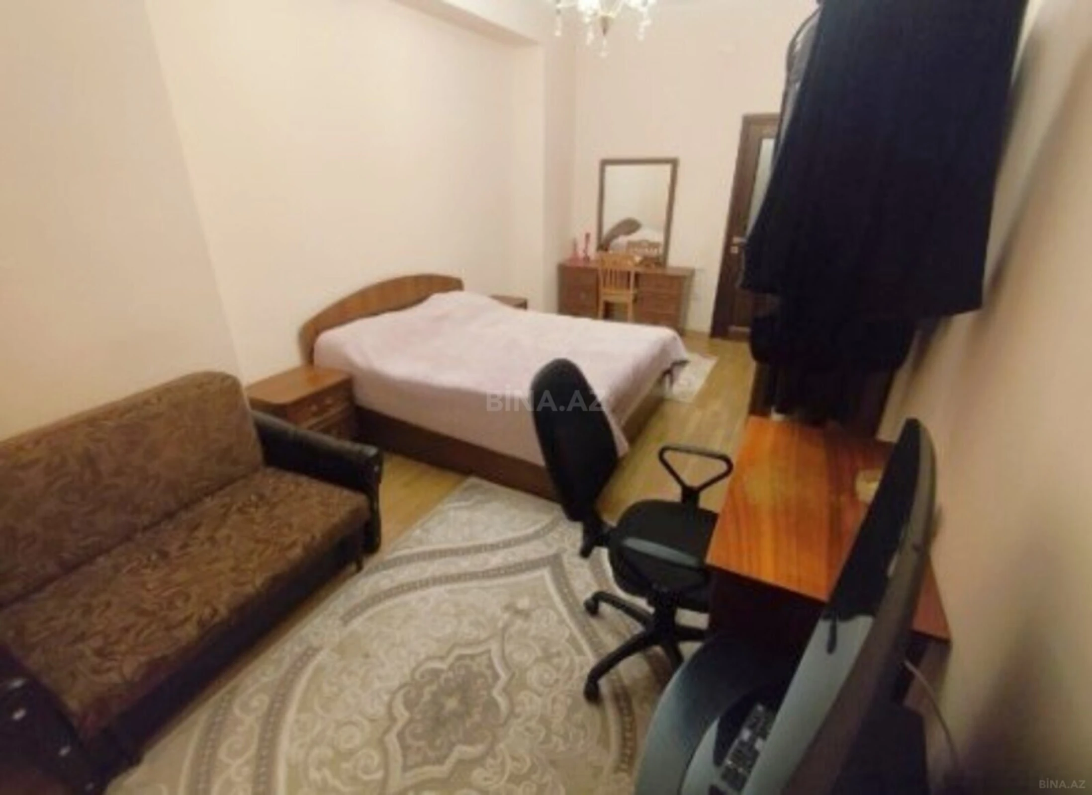 Satılır 2 otaqlı mənzil 95 m²
