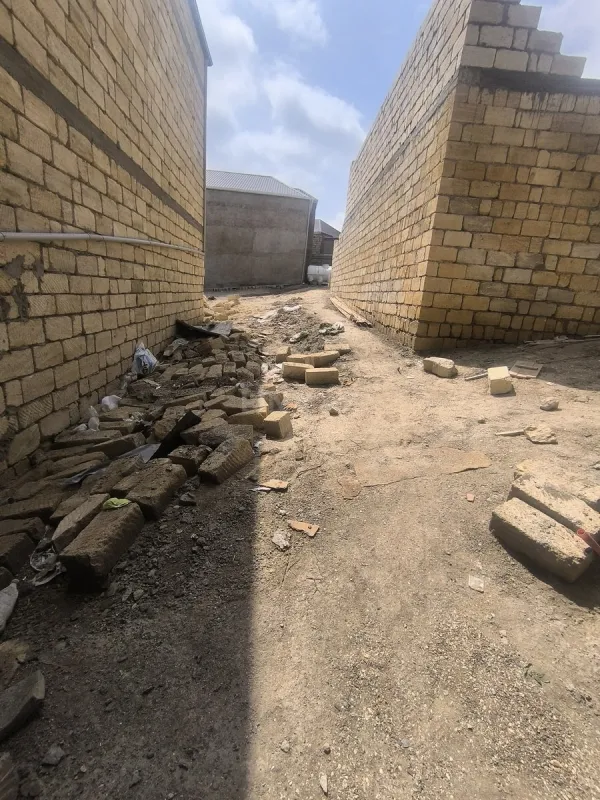 Satılır 3 otaqlı həyət evi 100 m²