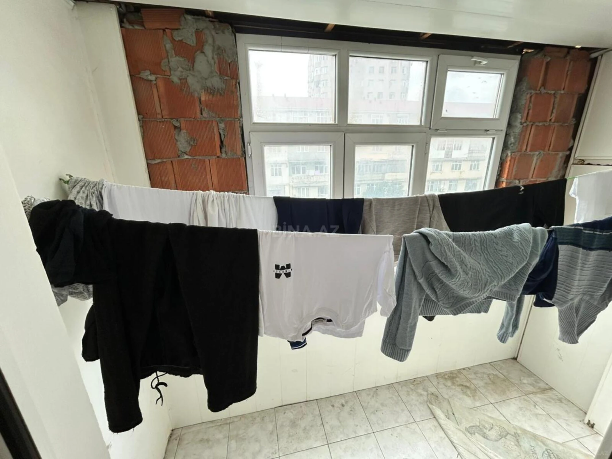 Satılır 2 otaqlı mənzil 65 m²