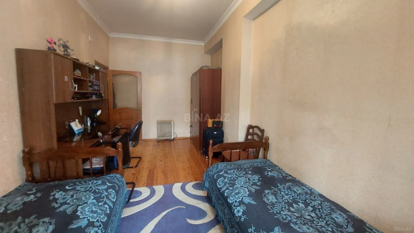 Satılır 3 otaqlı mənzil 82 m²