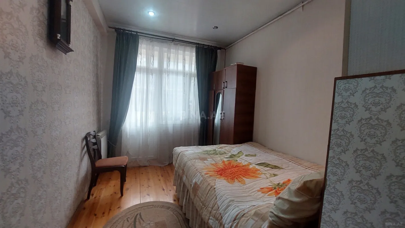Satılır 3 otaqlı mənzil 82 m²