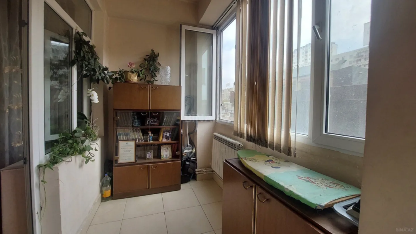 Satılır 3 otaqlı mənzil 82 m²