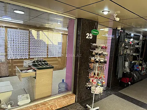 Satılır obyekt 10.5 m²