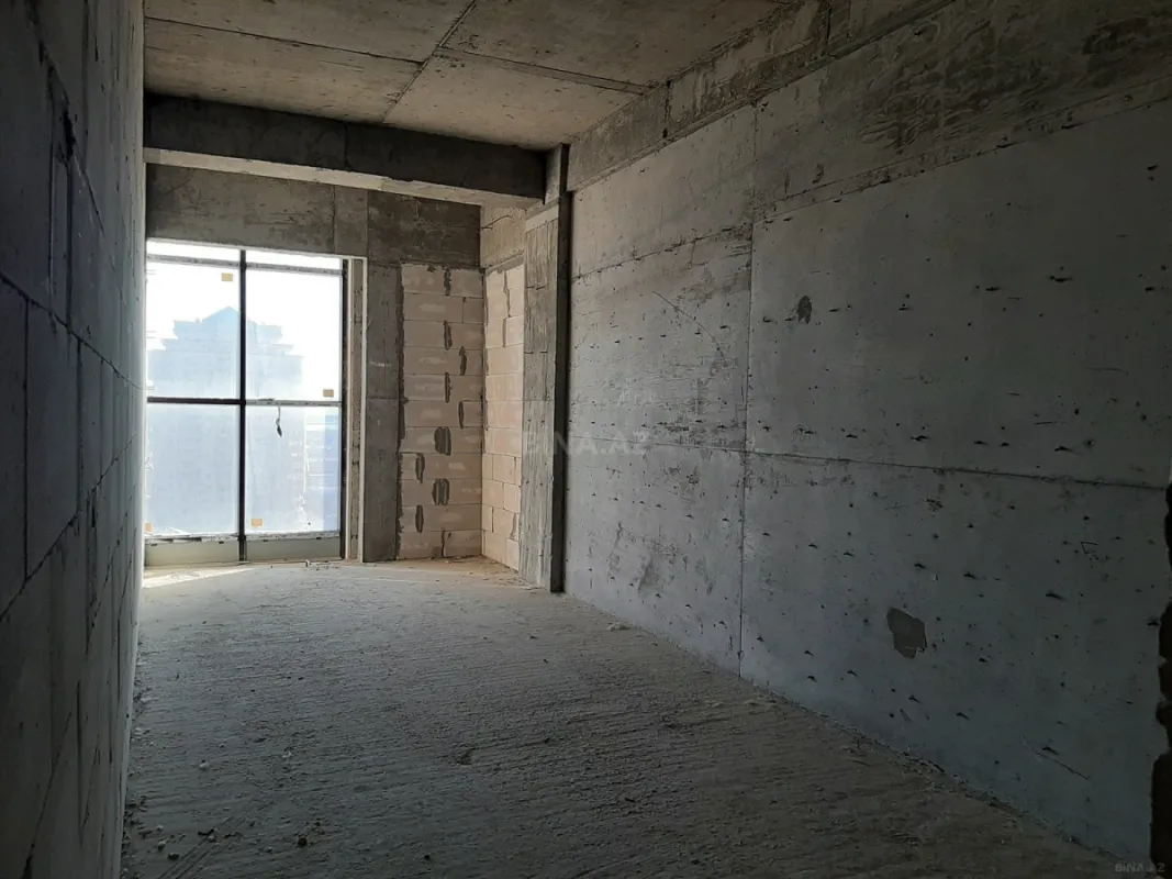 Satılır 3 otaqlı mənzil 130 m²