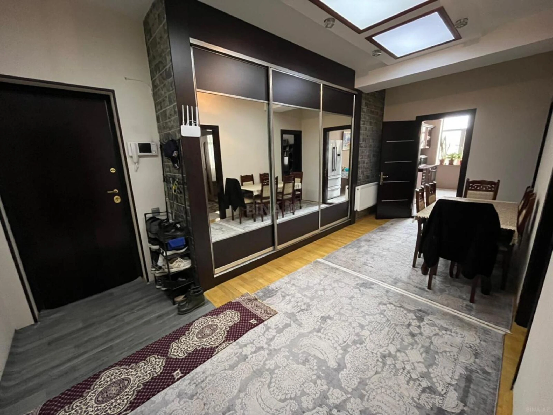 Satılır 3 otaqlı mənzil 111 m²