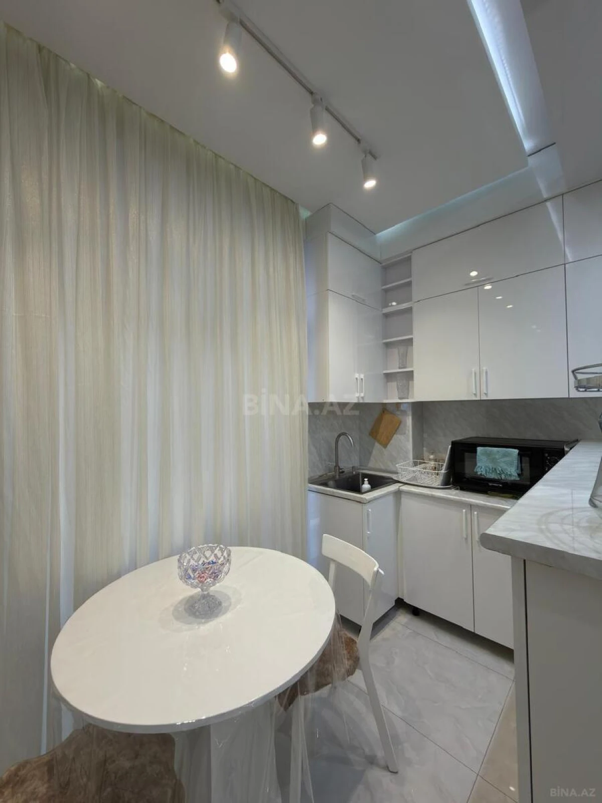 Satılır 2 otaqlı mənzil 60 m²