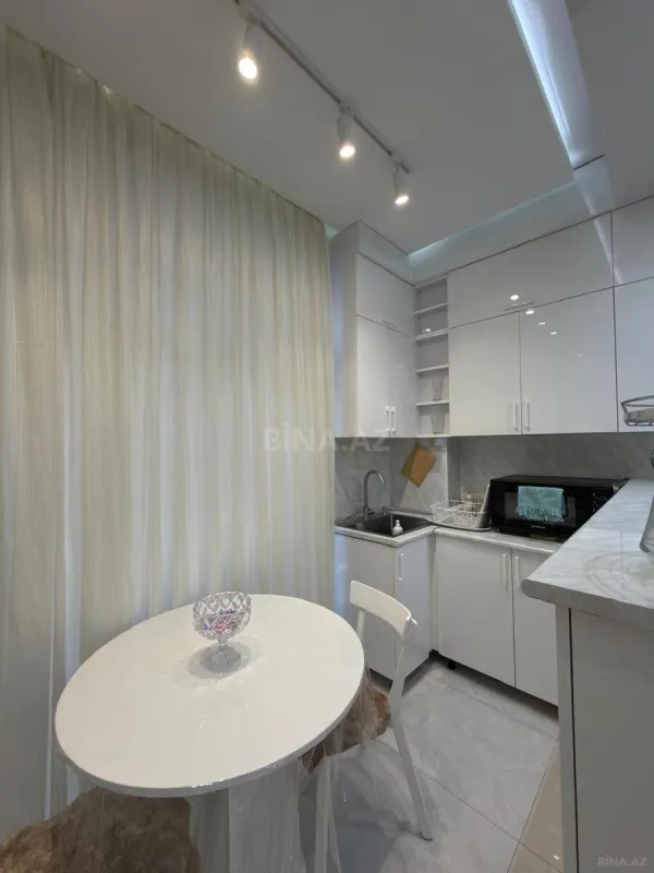 Satılır 2 otaqlı mənzil 60 m²
