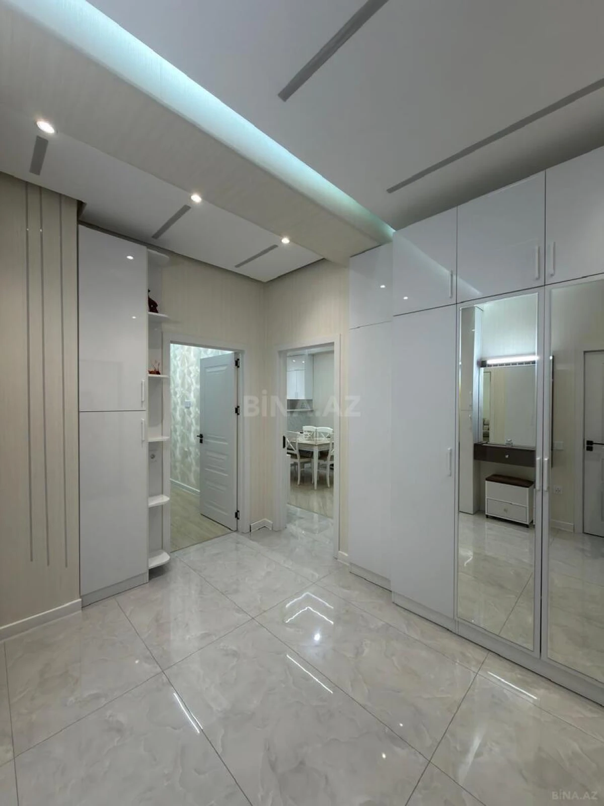 Satılır 2 otaqlı mənzil 60 m²