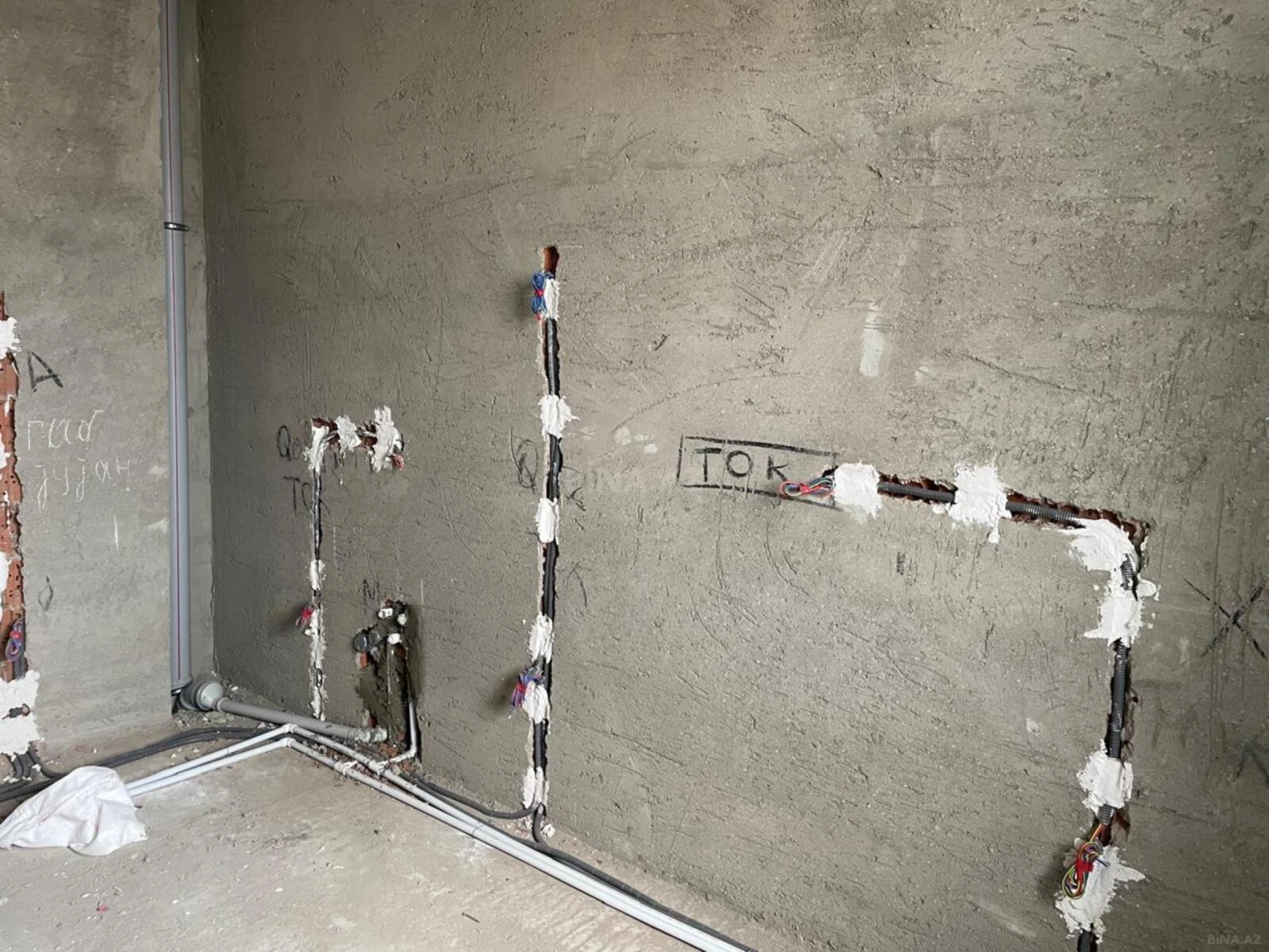 Kirayə verilir 2 otaqlı mənzil 100 m²