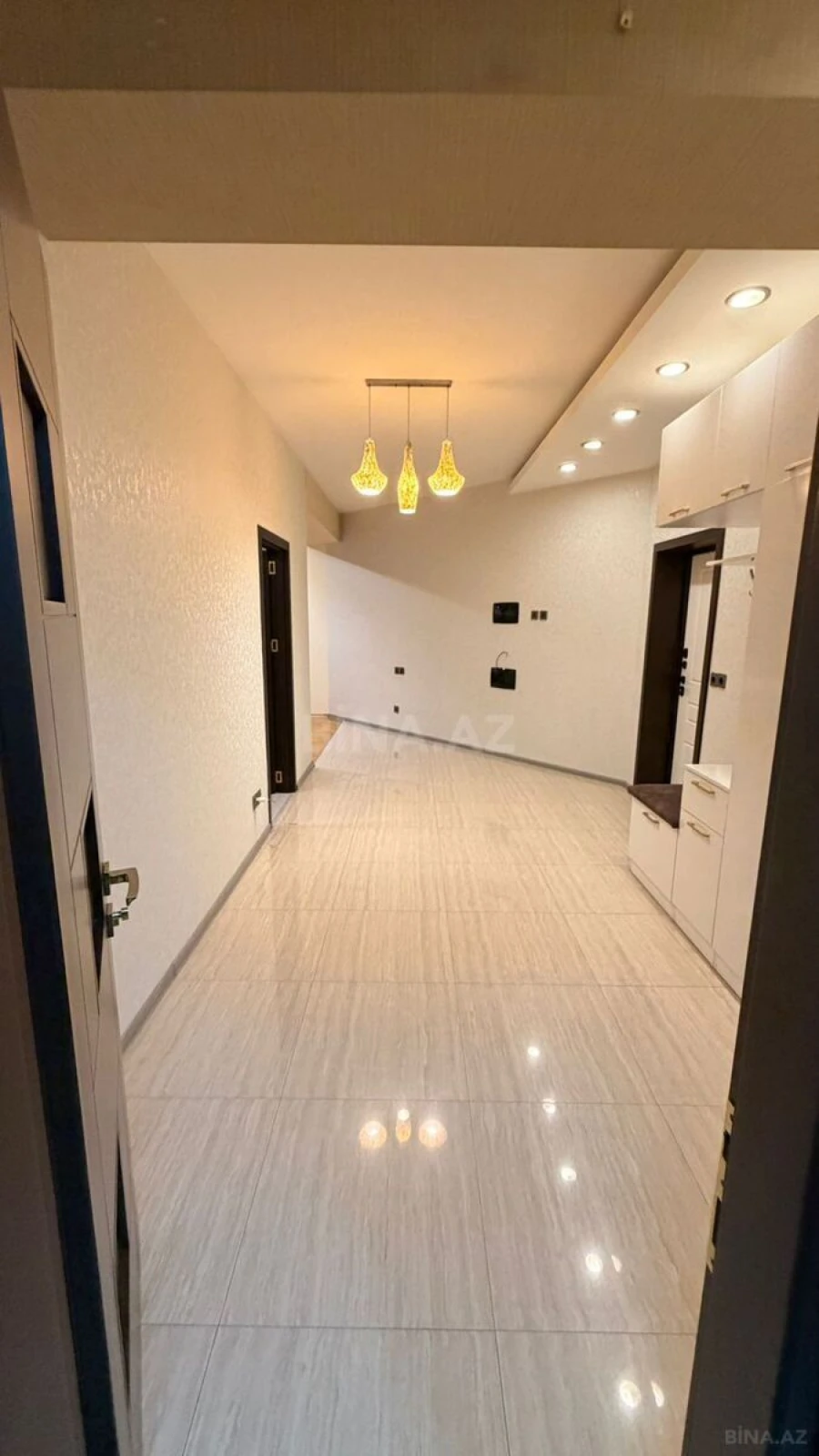 Kirayə verilir 2 otaqlı mənzil 90 m²
