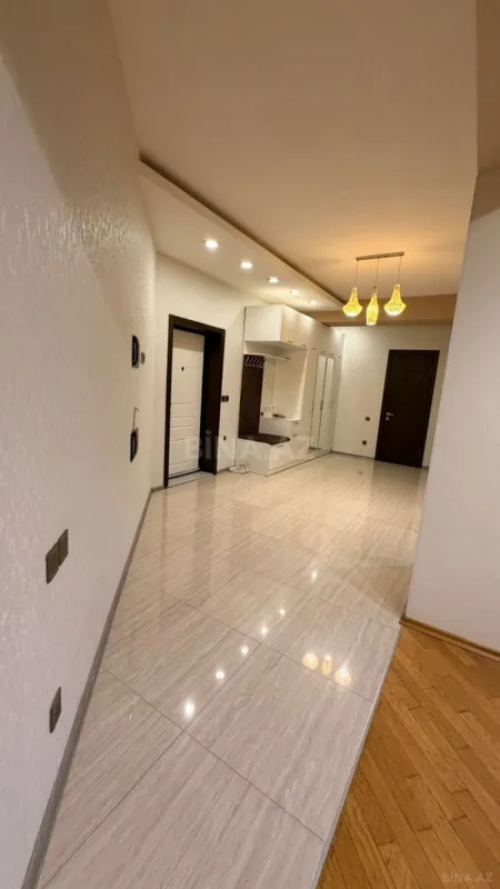Kirayə verilir 2 otaqlı mənzil 90 m²