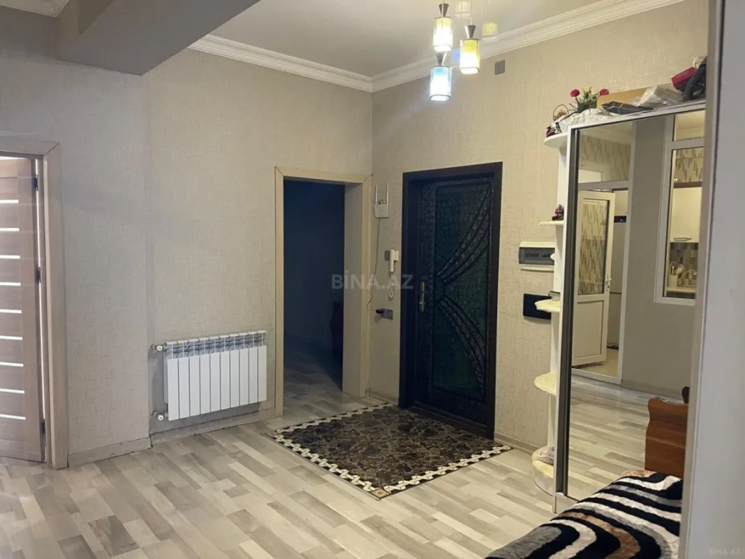 Satılır 3 otaqlı mənzil 102 m²