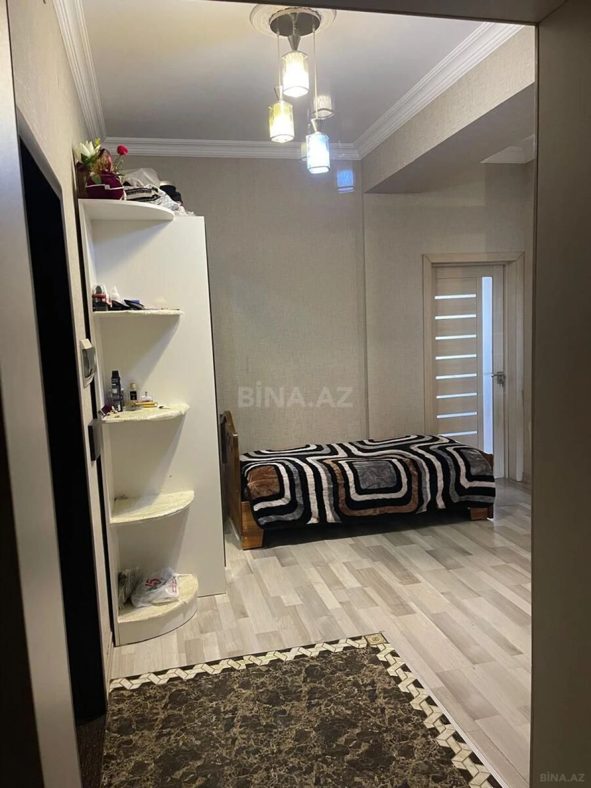Satılır 3 otaqlı mənzil 102 m²