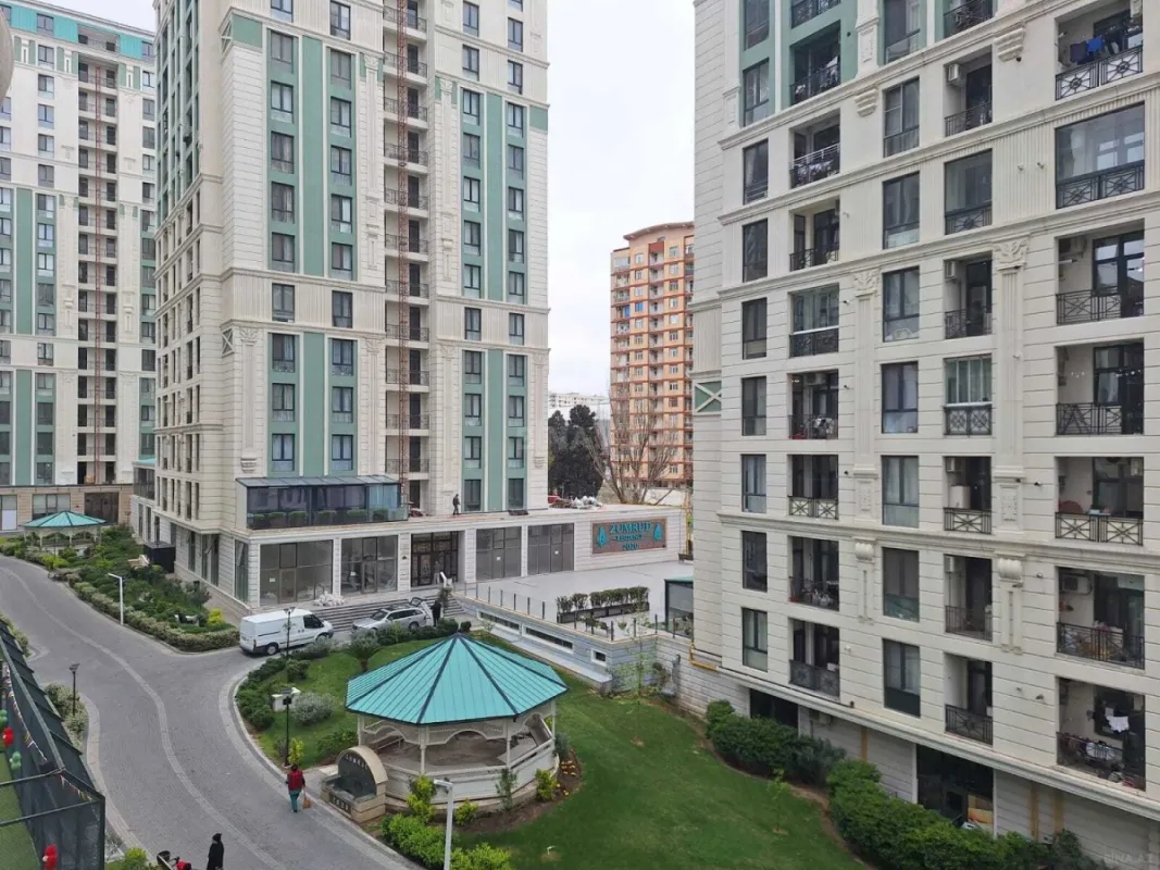 Satılır 2 otaqlı mənzil 145 m²