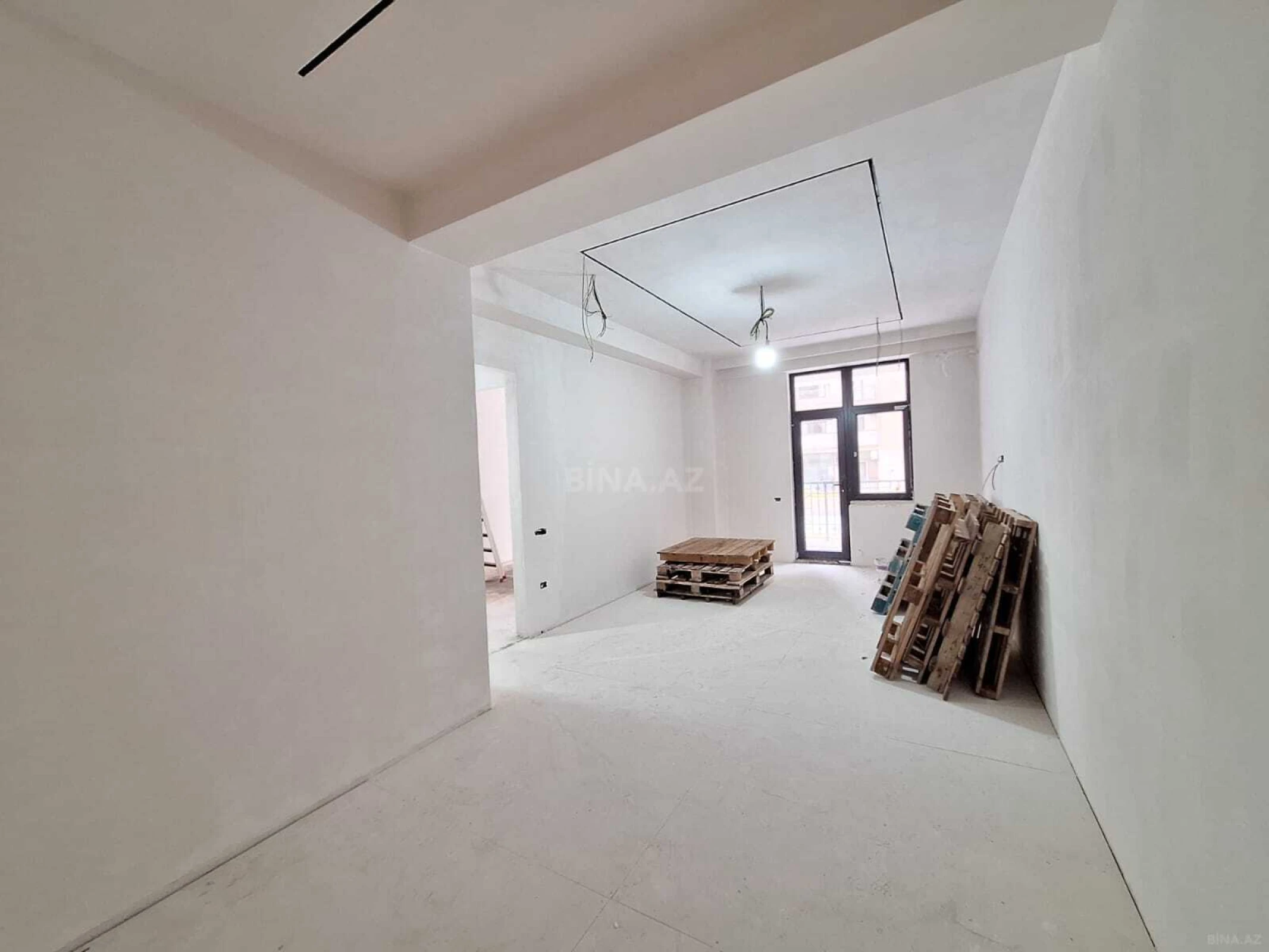 Satılır 2 otaqlı mənzil 145 m²