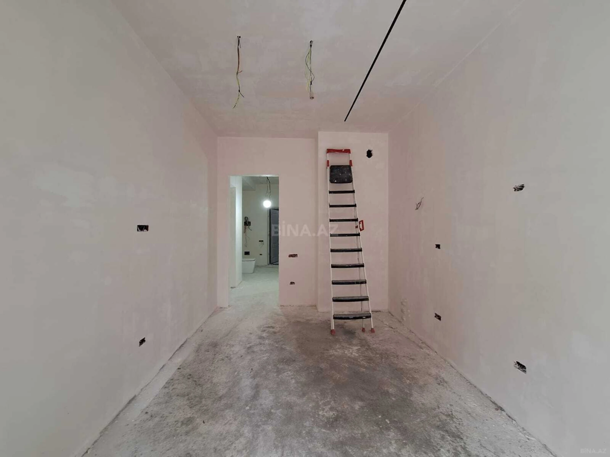 Satılır 2 otaqlı mənzil 145 m²