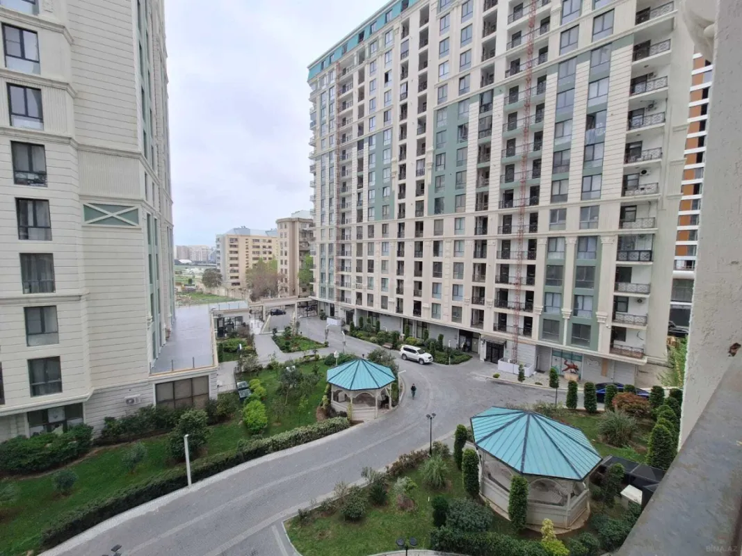 Satılır 2 otaqlı mənzil 145 m²