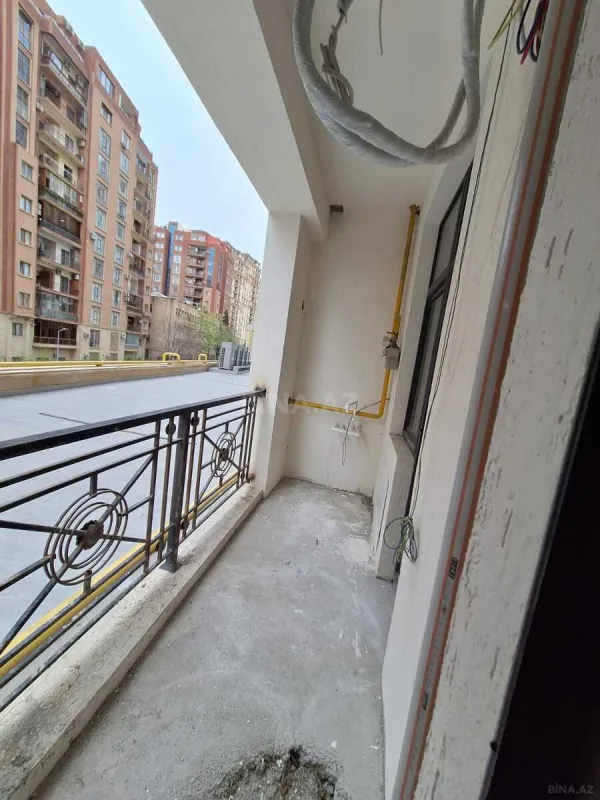 Satılır 2 otaqlı mənzil 145 m²