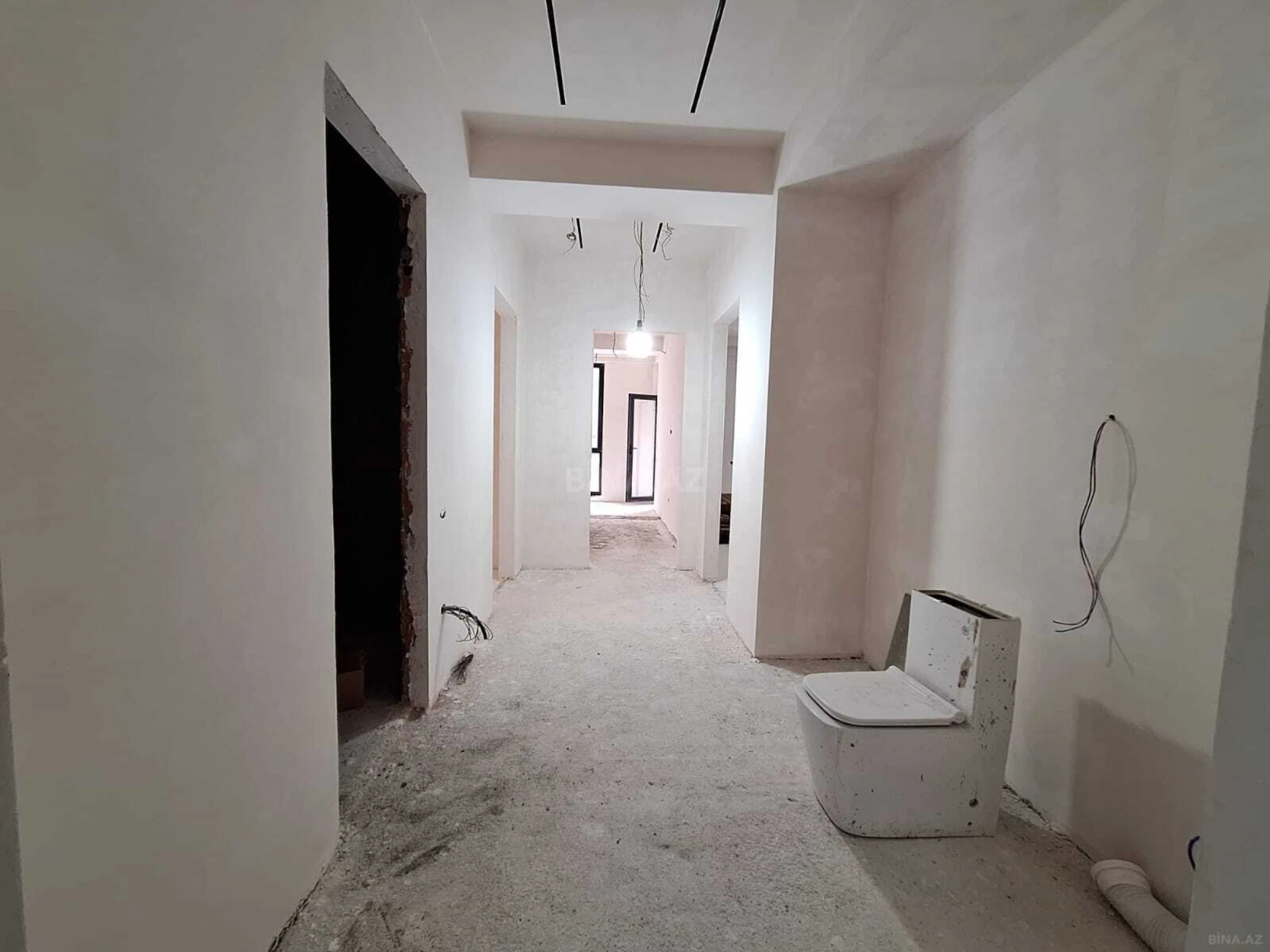 Satılır 2 otaqlı mənzil 145 m²