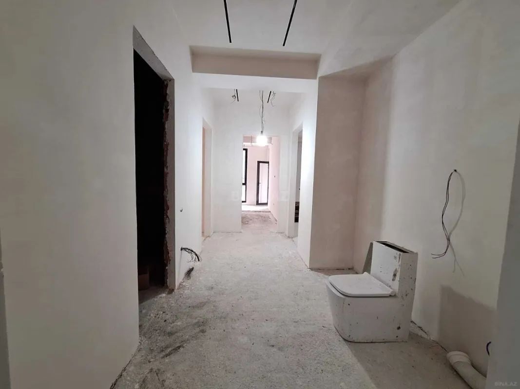 Satılır 2 otaqlı mənzil 145 m²