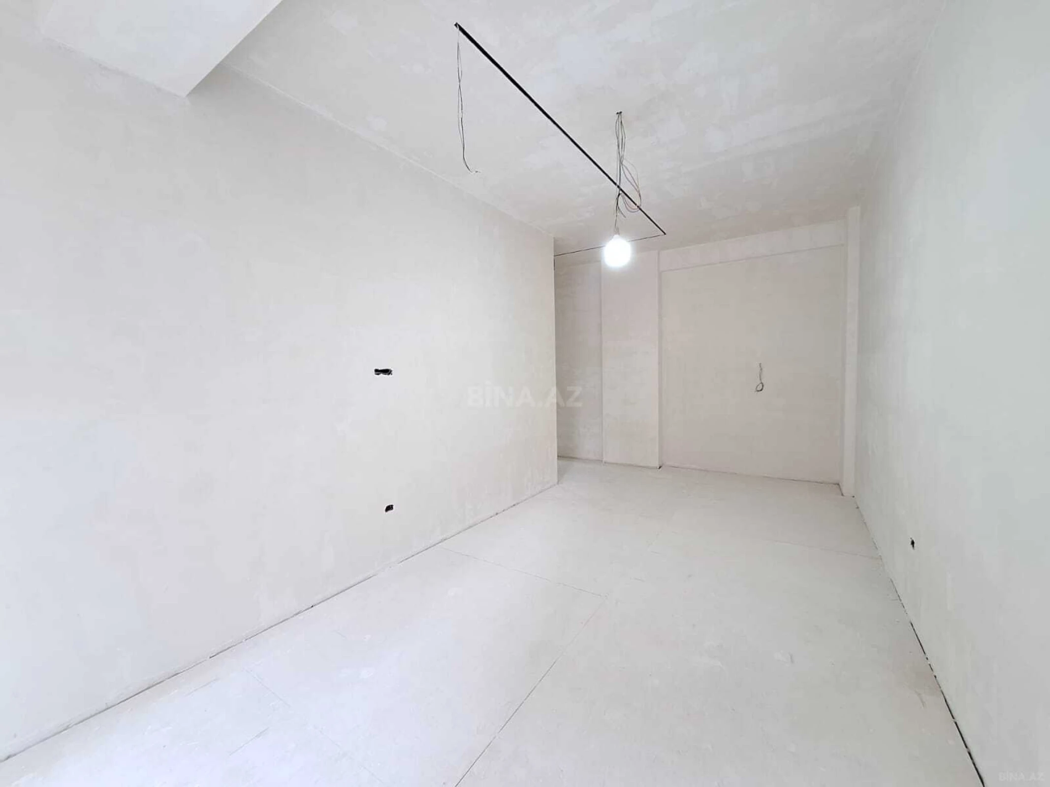 Satılır 2 otaqlı mənzil 145 m²