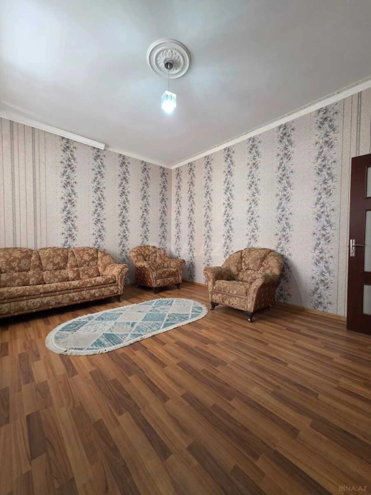 Kirayə verilir 2 otaqlı mənzil 55 m²