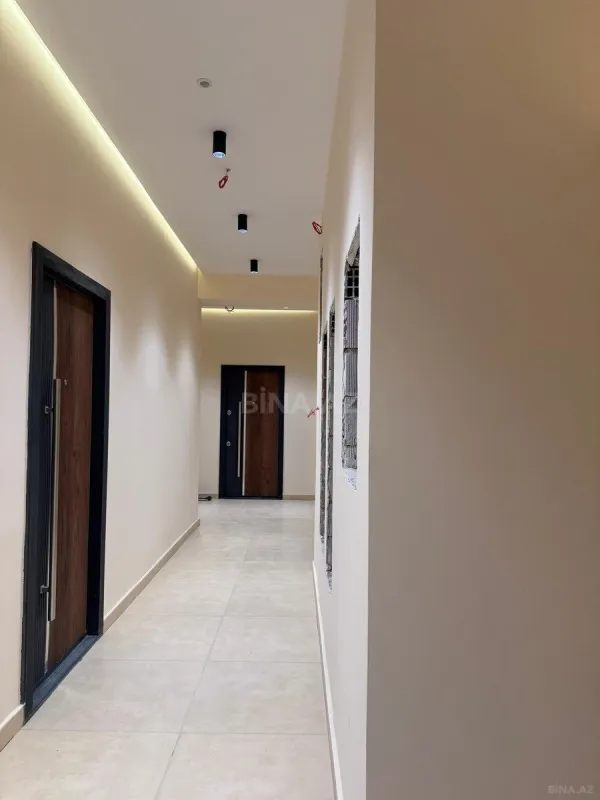 Satılır 2 otaqlı mənzil 83 m²