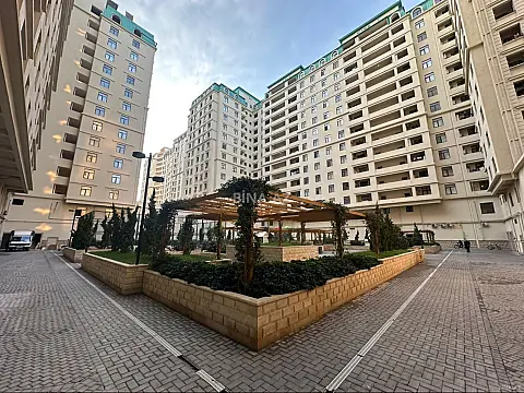 Satılır 2 otaqlı mənzil 83 m²