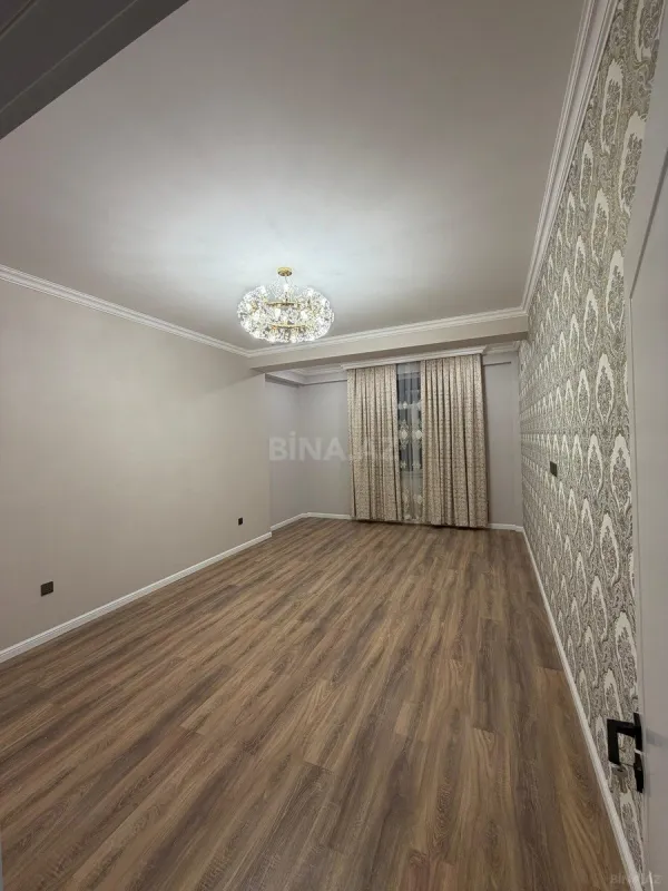 Satılır 2 otaqlı mənzil 83 m²