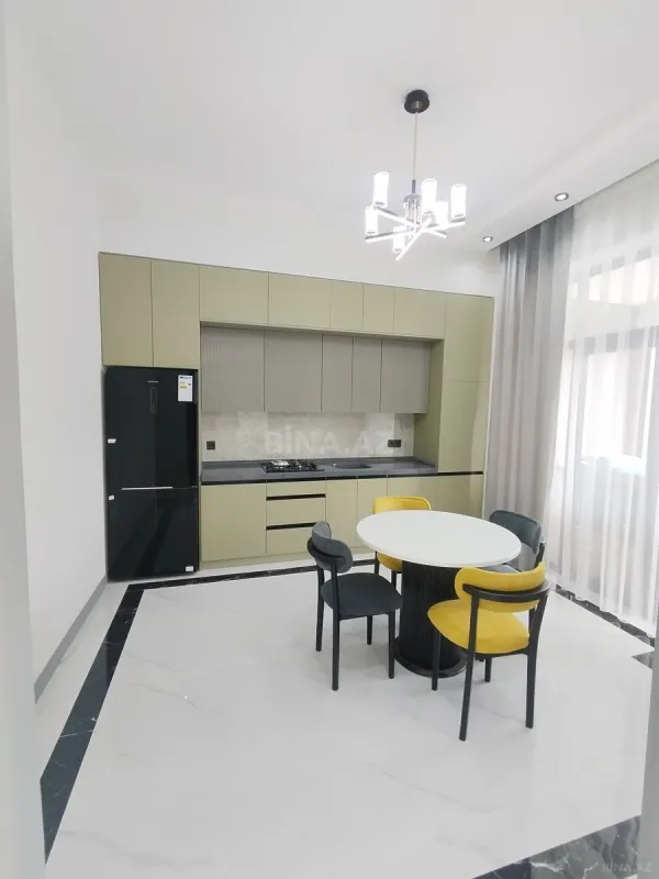 Satılır 4 otaqlı həyət evi 170 m²