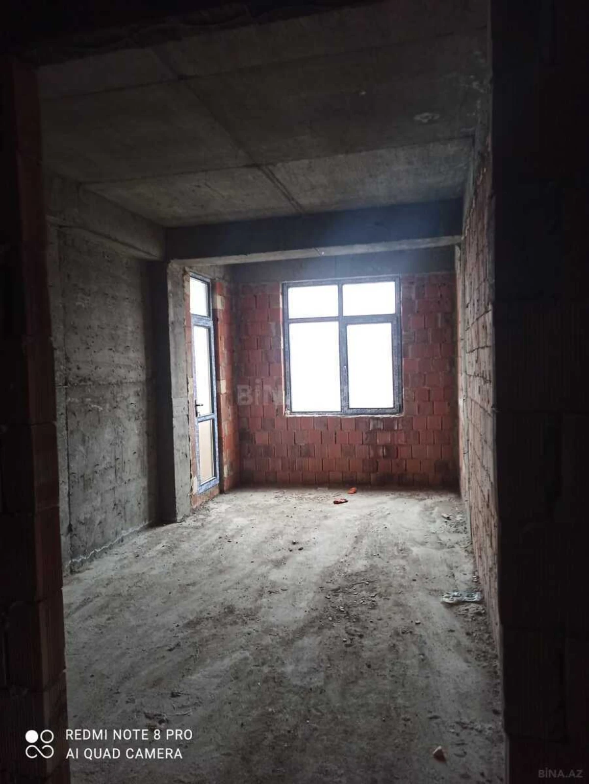 Satılır 2 otaqlı mənzil 120 m²