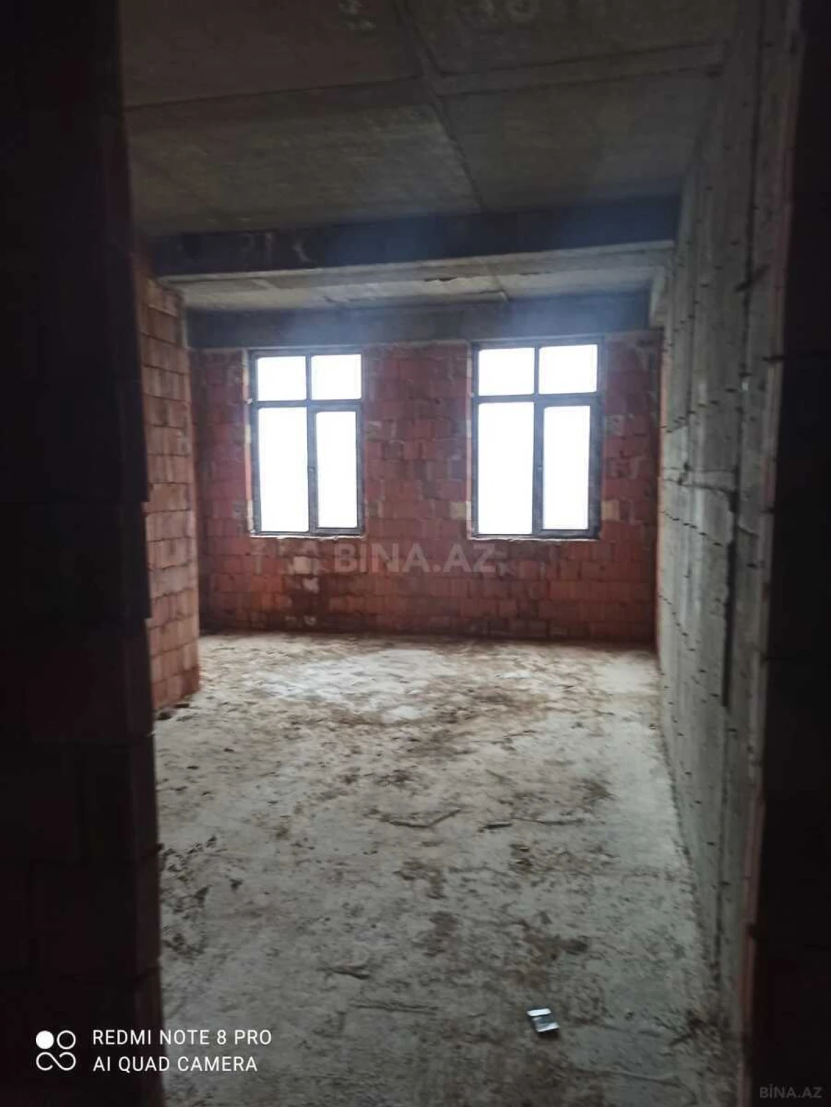 Satılır 2 otaqlı mənzil 120 m²