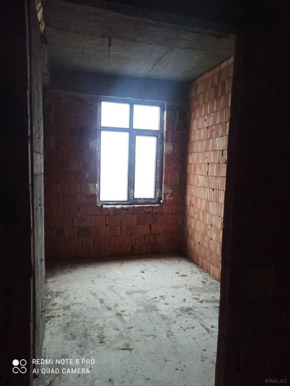 Satılır 2 otaqlı mənzil 120 m²